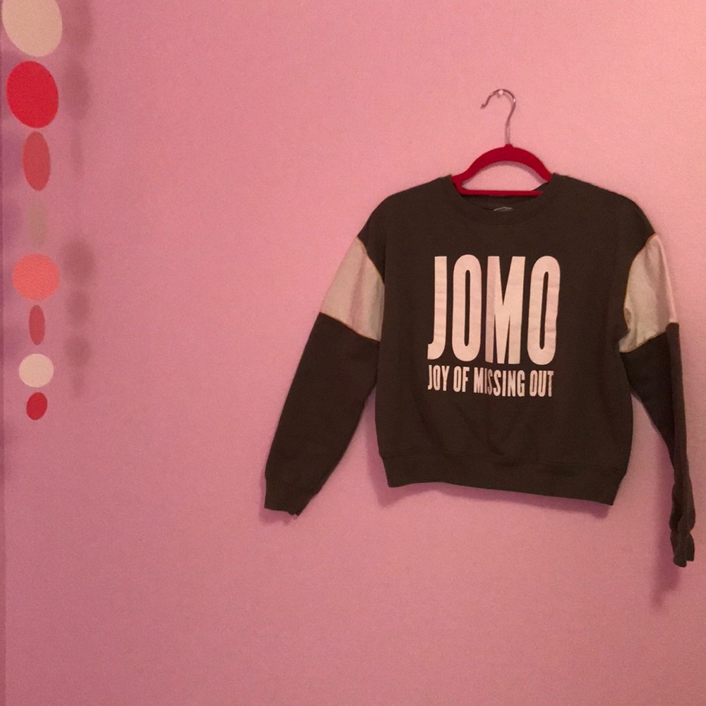 Sweater - Picture 3 of 4